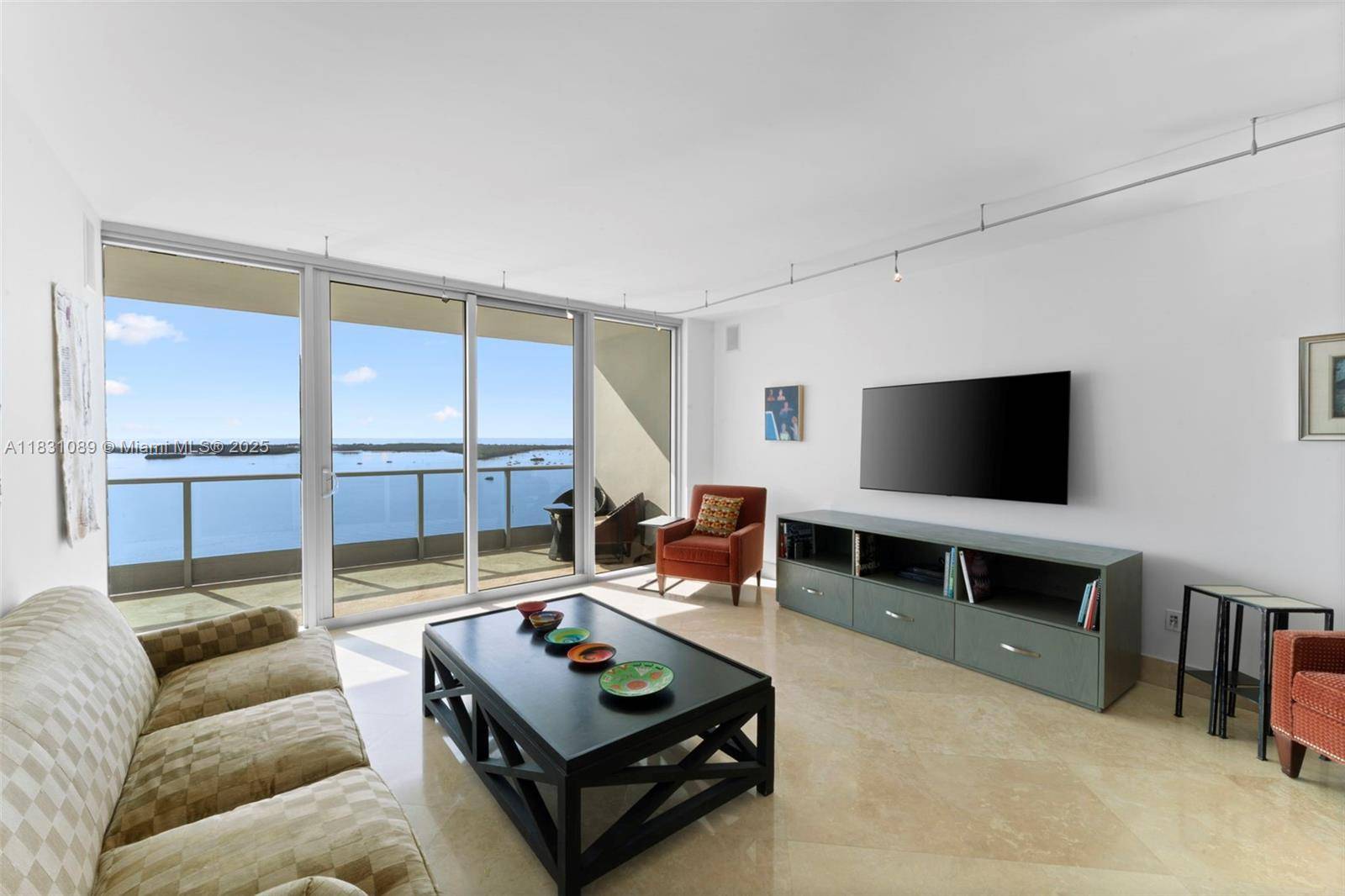 Miami, FL 33131,1331 Brickell Bay Dr #2807
