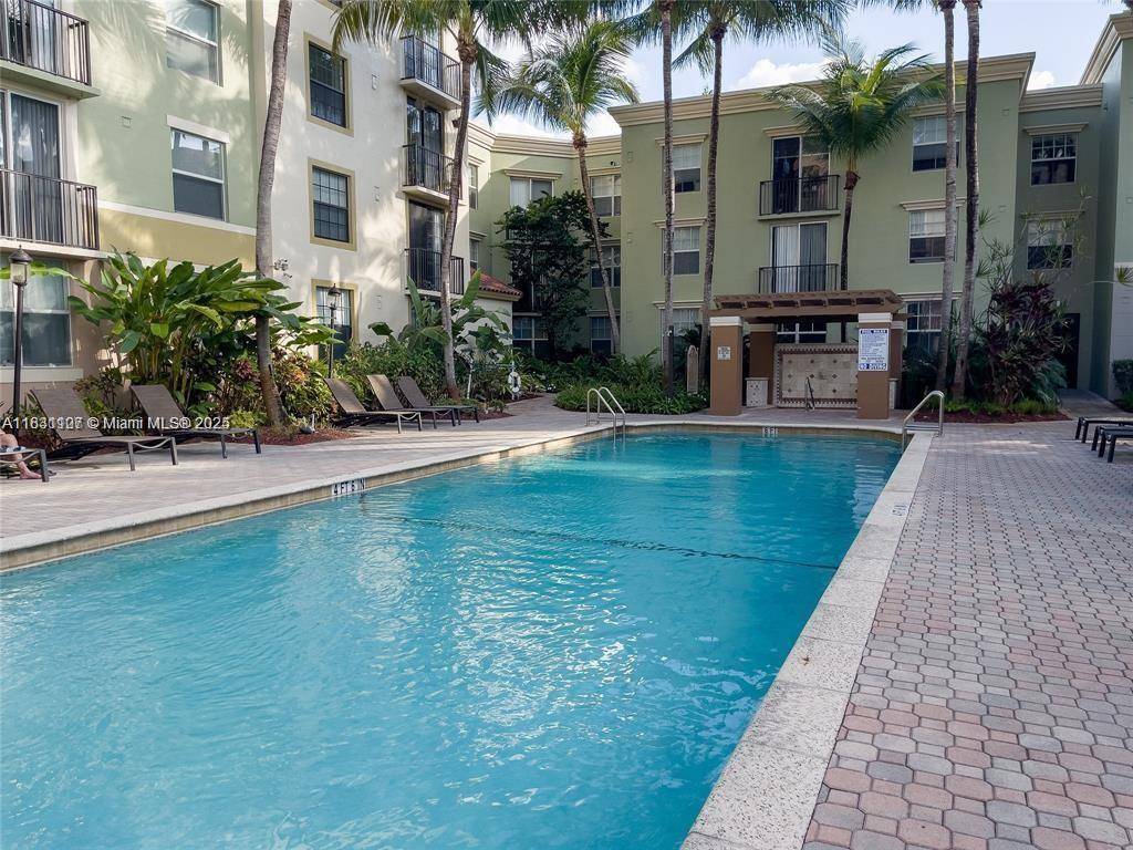 Hollywood, FL 33020,1919 Van Buren St #510A