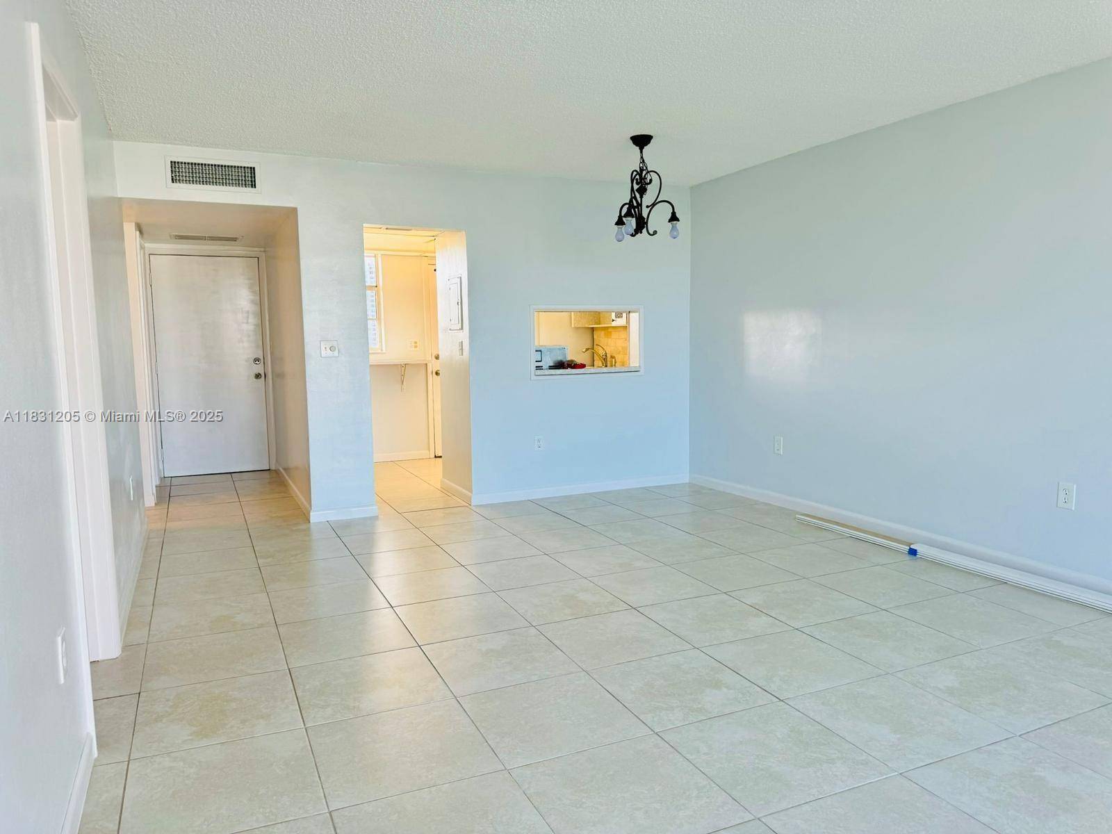 Aventura, FL 33160,2930 Point East Dr #E512