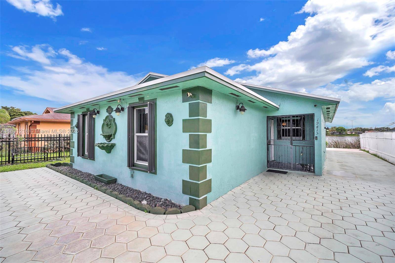 Miami Gardens, FL 33056,19415 NW 33rd Ct