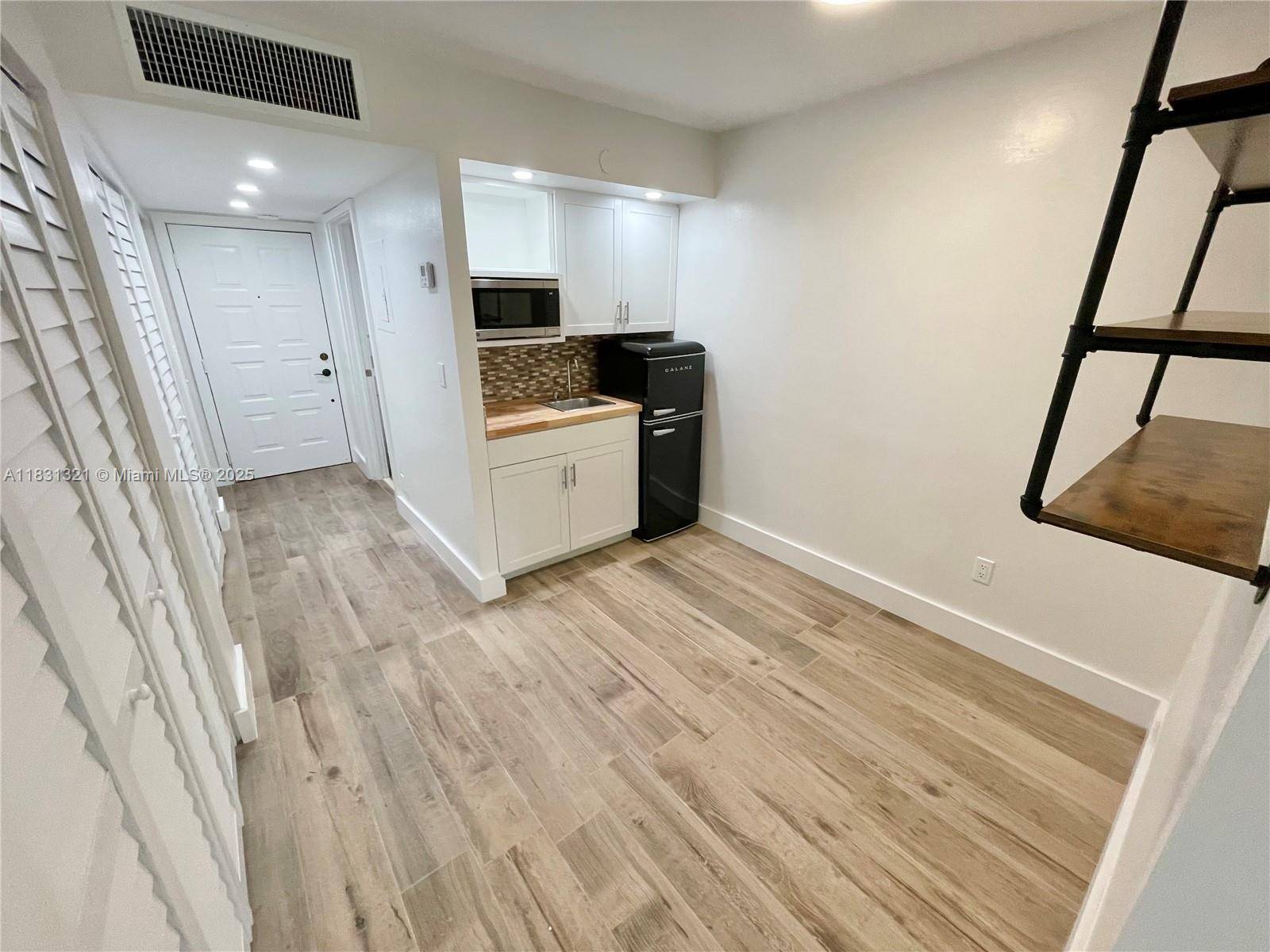Coral Gables, FL 33146,1280 S Alhambra Cir #1111A