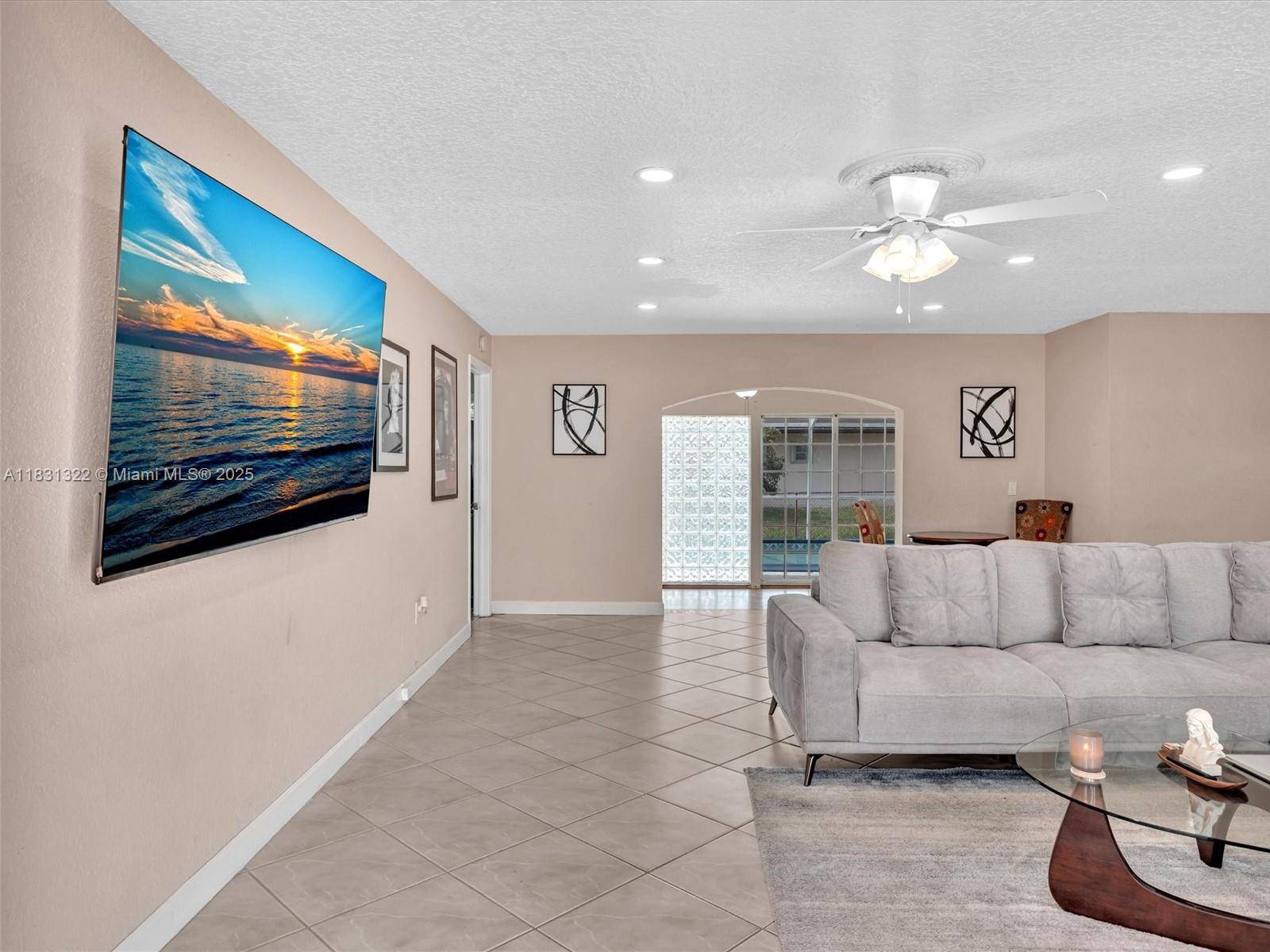 Pembroke Pines, FL 33024,8970 Johnson St