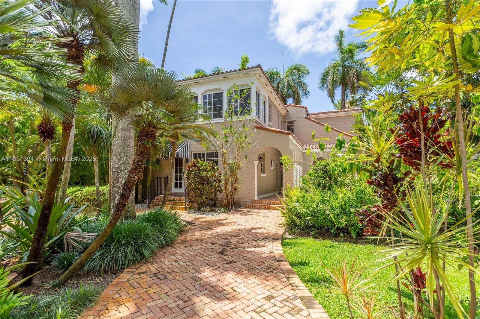Pinecrest, FL 33156,13599 Old Cutler Rd