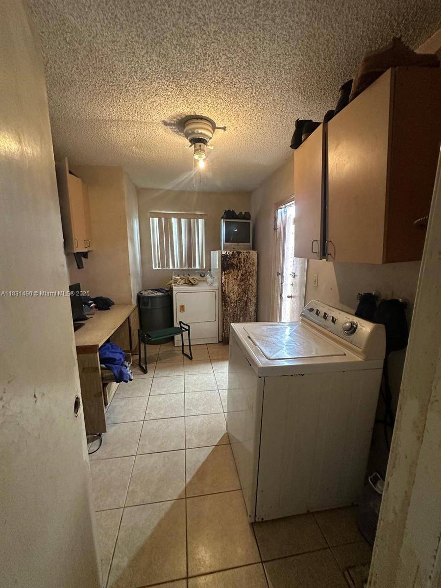 Deerfield Beach, FL 33441,1360 SW 6th Ter