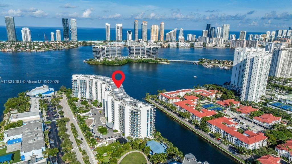 Aventura, FL 33180,3250 NE 188th St #904