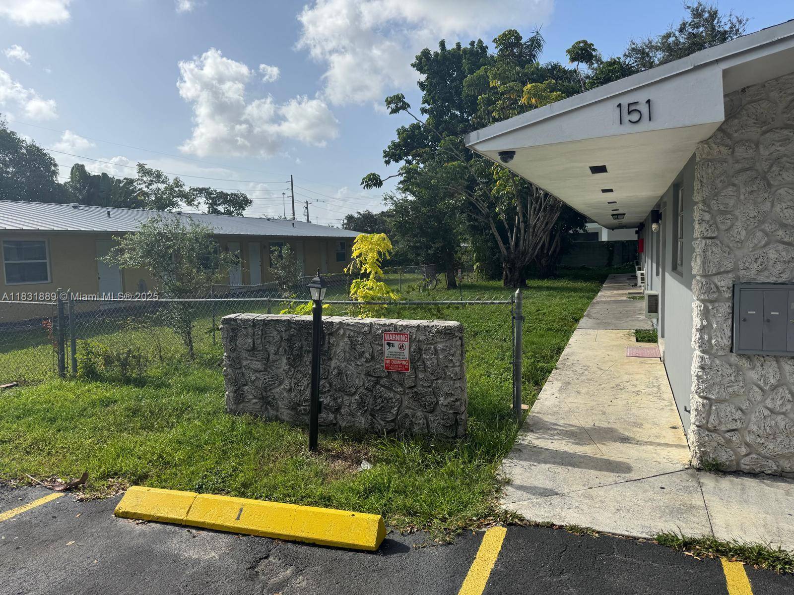 Miami, FL 33169,151 NW 164th St