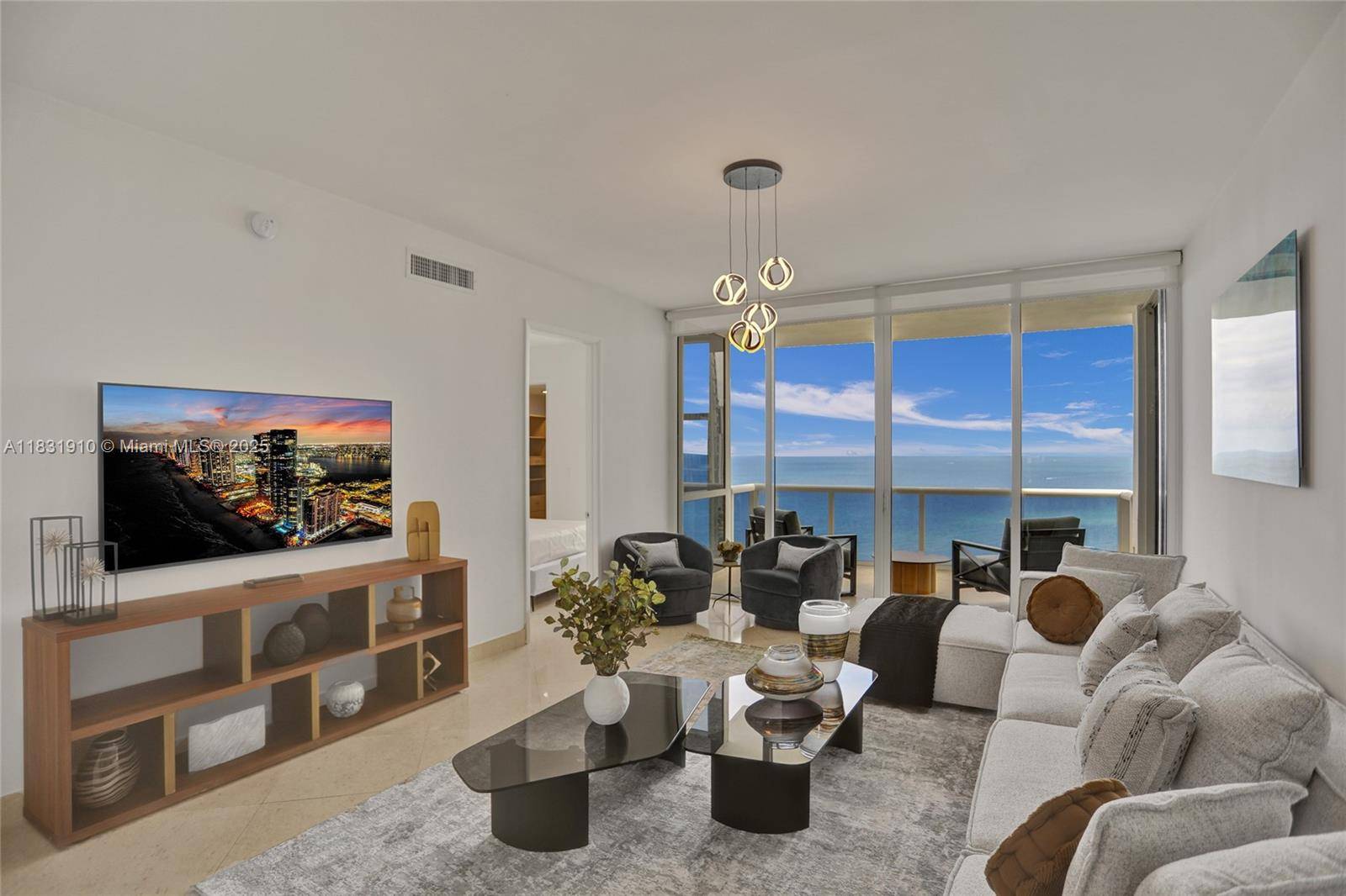 Sunny Isles Beach, FL 33160,18101 Collins Ave #3504