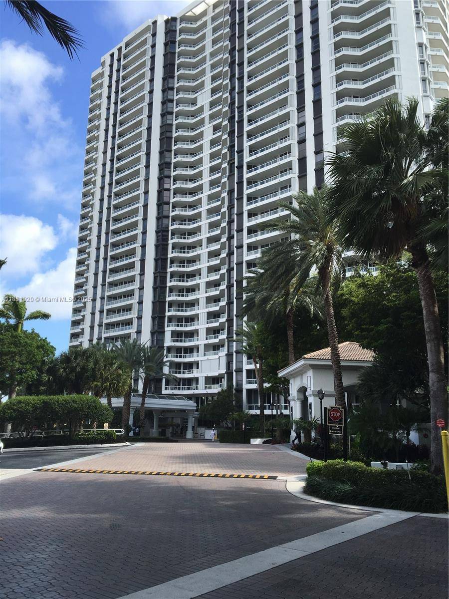Aventura, FL 33180,21055 Yacht Club Dr #1603