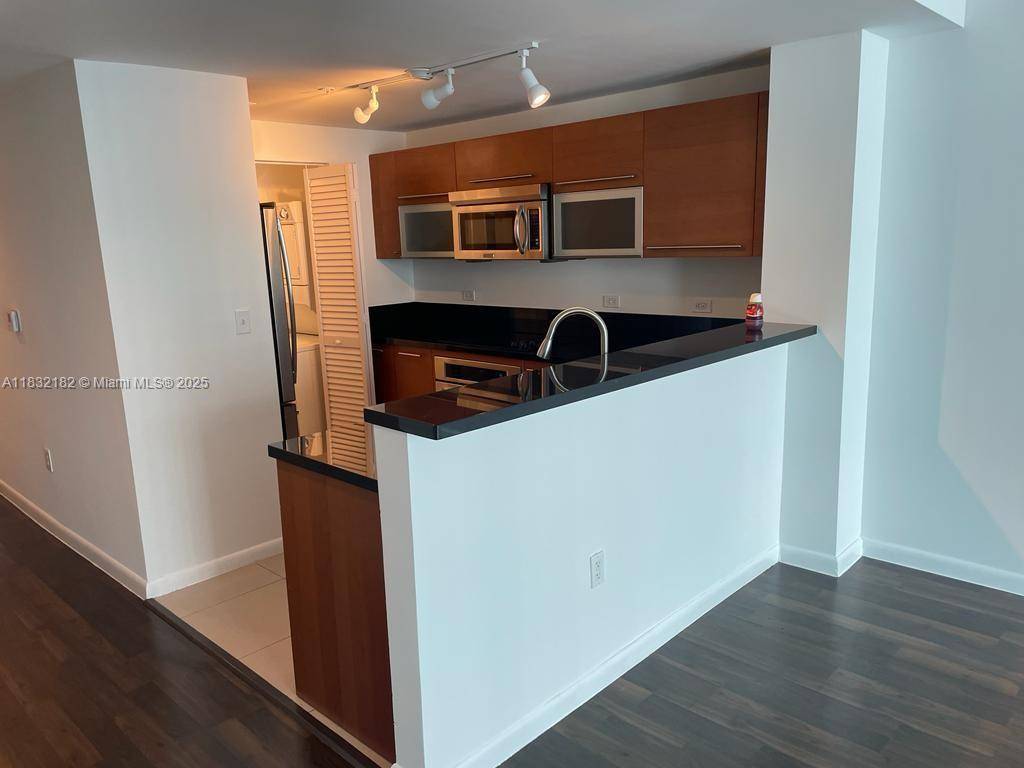 Miami, FL 33132,253 NE 2nd St #2806