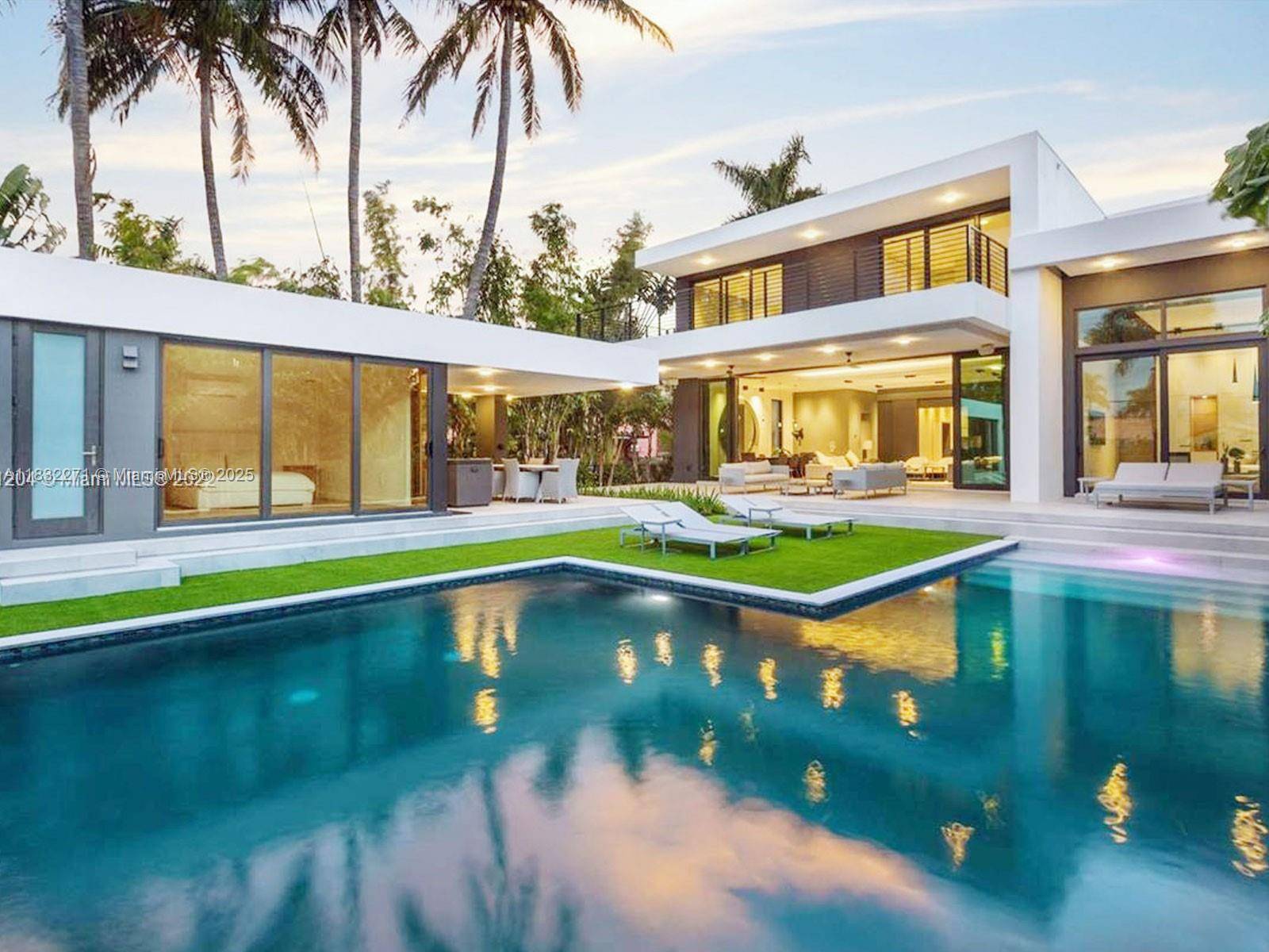 Miami Beach, FL 33140,2456 Prairie Ave
