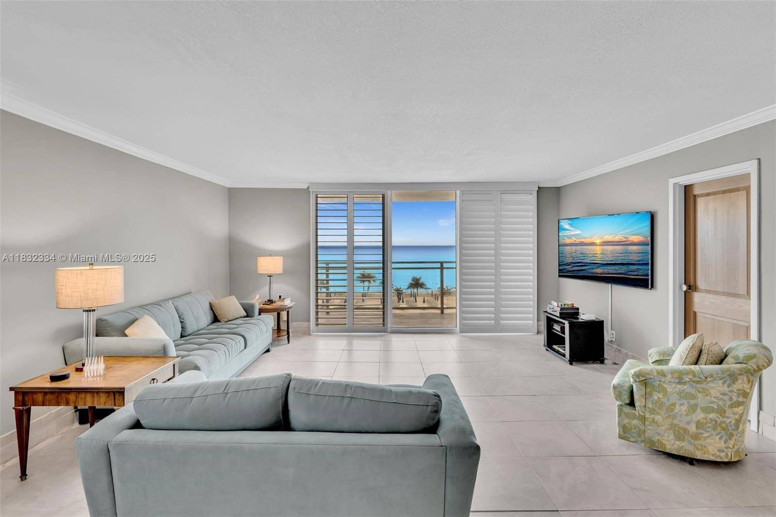 Hallandale Beach, FL 33009,2030 S Ocean Dr #414