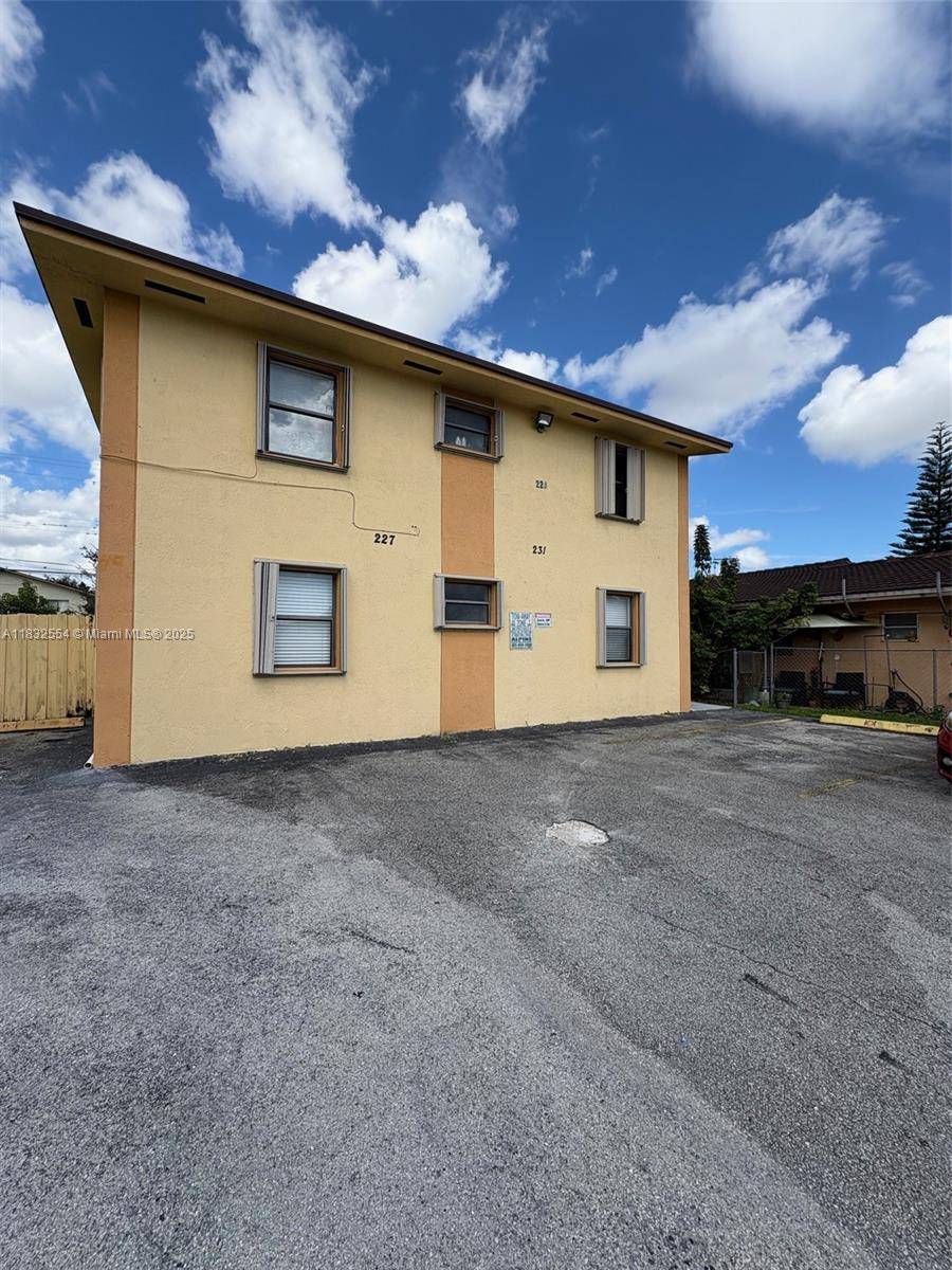 Hialeah, FL 33010,231 E 7th St #101