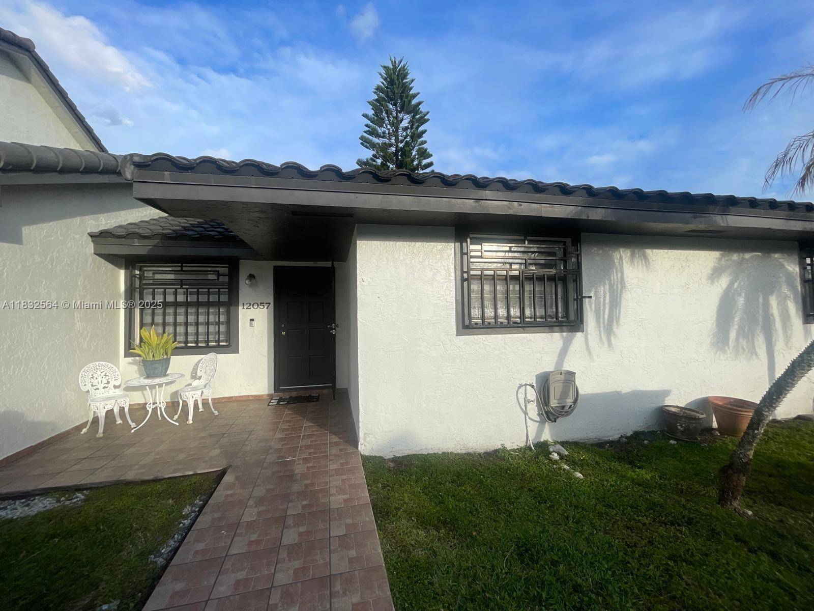 Miami, FL 33184,12057 SW 10th St #202