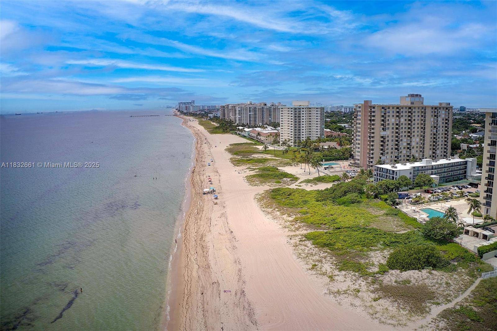 Lauderdale By The Sea, FL 33062,1800 S Ocean Blvd #409