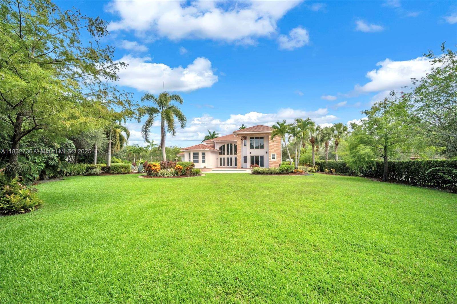 Weston, FL 33332,3200 LAKE RIDGE LANE