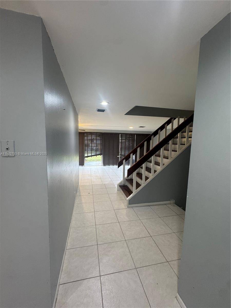 Plantation, FL 33324,834 NW 81st Way #8