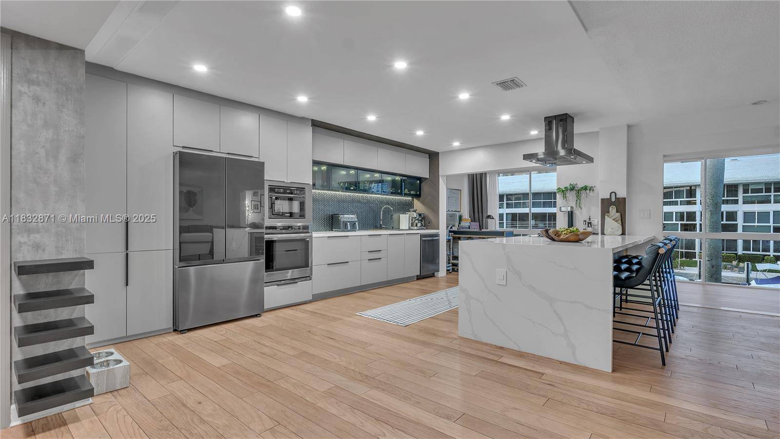 Fort Lauderdale, FL 33308,3051 NE 47th Ct #207