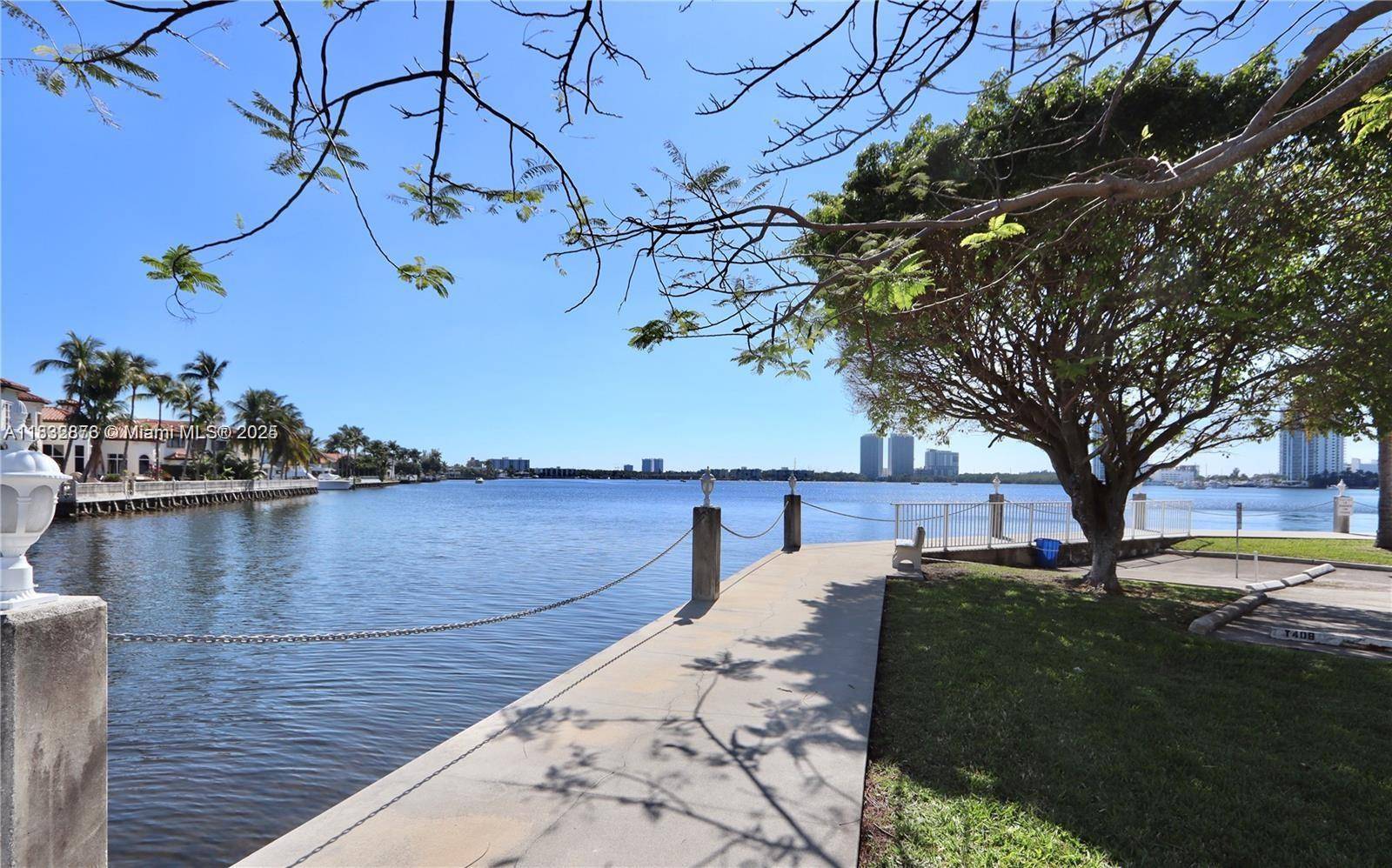 Aventura, FL 33160,3030 Marcos Dr #T512