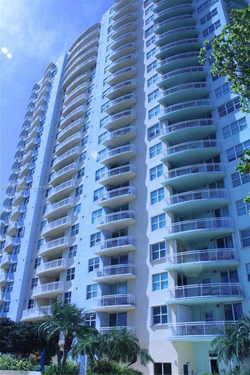 Miami, FL 33129,2475 Brickell Ave #1401
