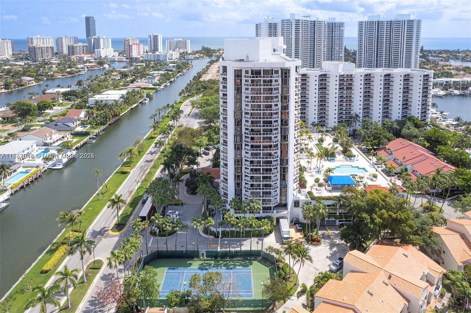 Aventura, FL 33180,3598 Yacht Club Dr #1002