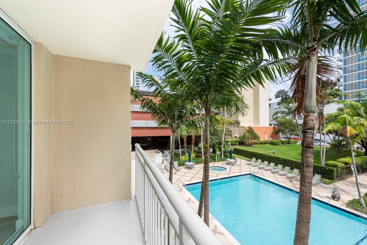 Miami, FL 33137,2000 N Bayshore Dr #203