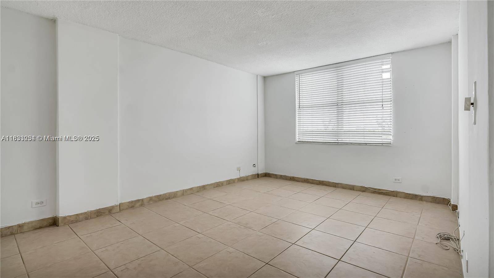 North Miami Beach, FL 33160,3660 NE 166th St #603