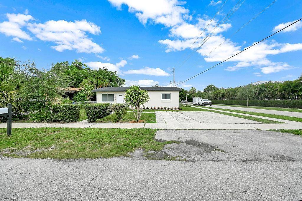 Hollywood, FL 33021,5201 Wiley St