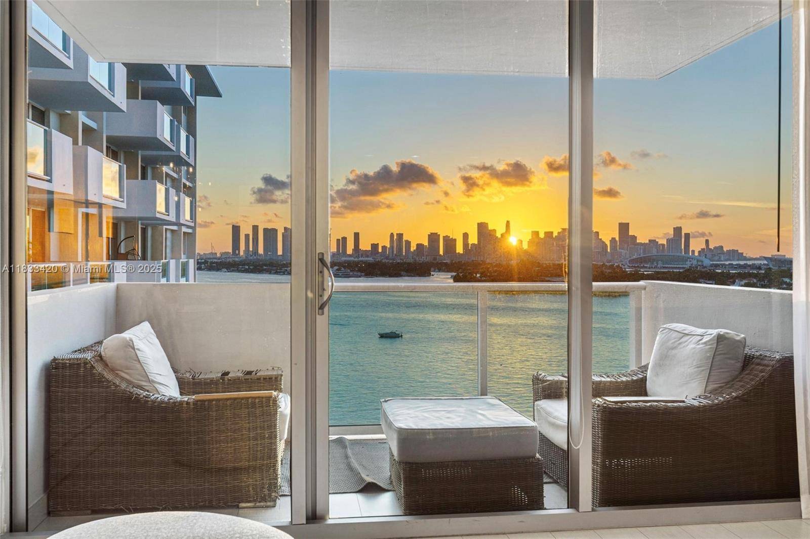 Miami Beach, FL 33139,1000 West Ave #520