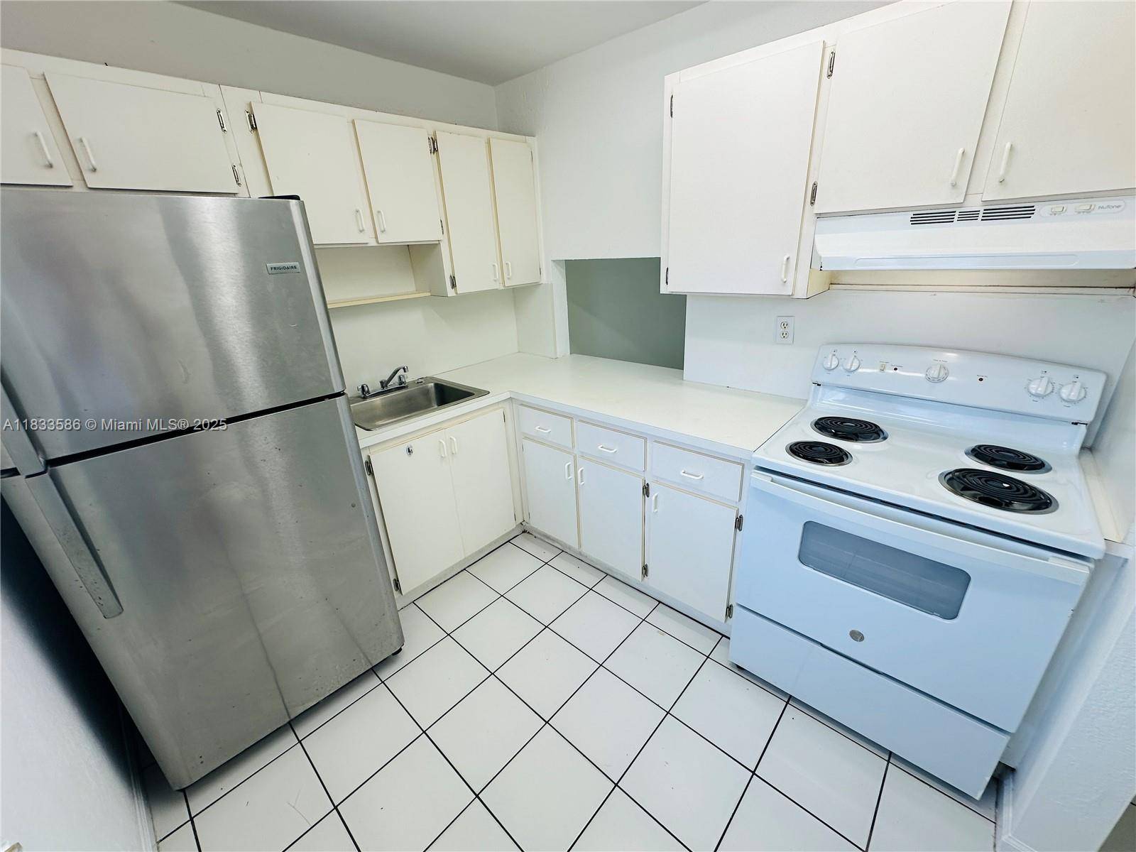 Miami Gardens, FL 33169,505 NW 177th St #139