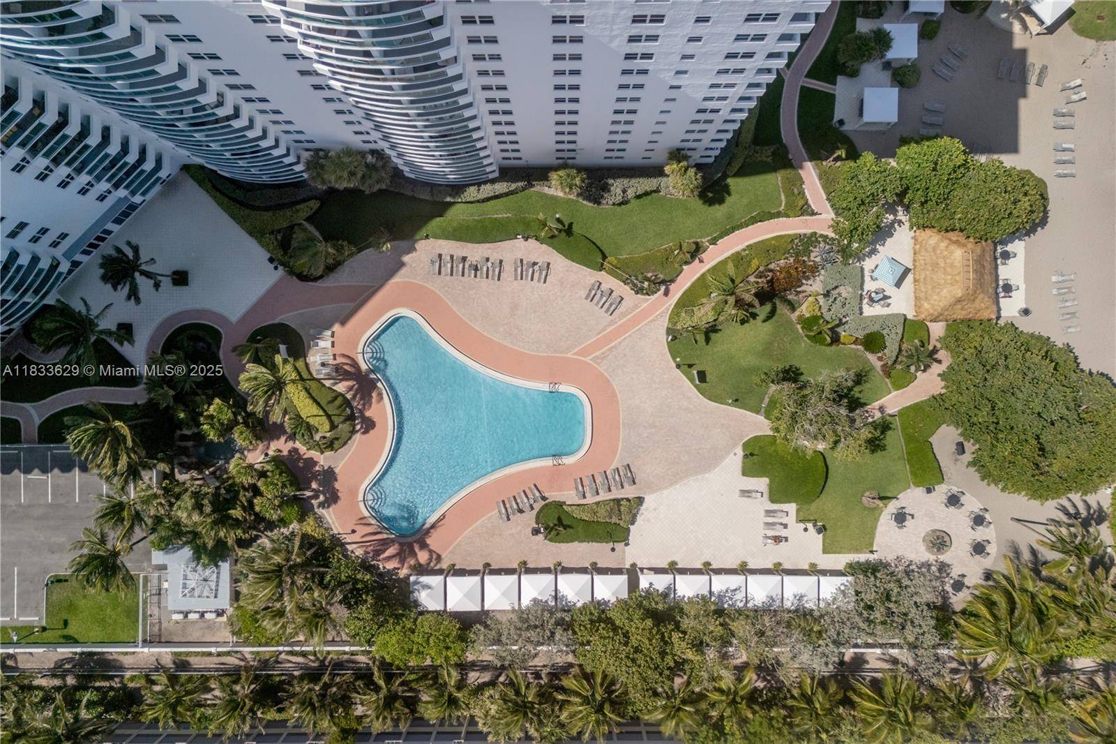 Hollywood, FL 33019,3001 S Ocean Dr #717