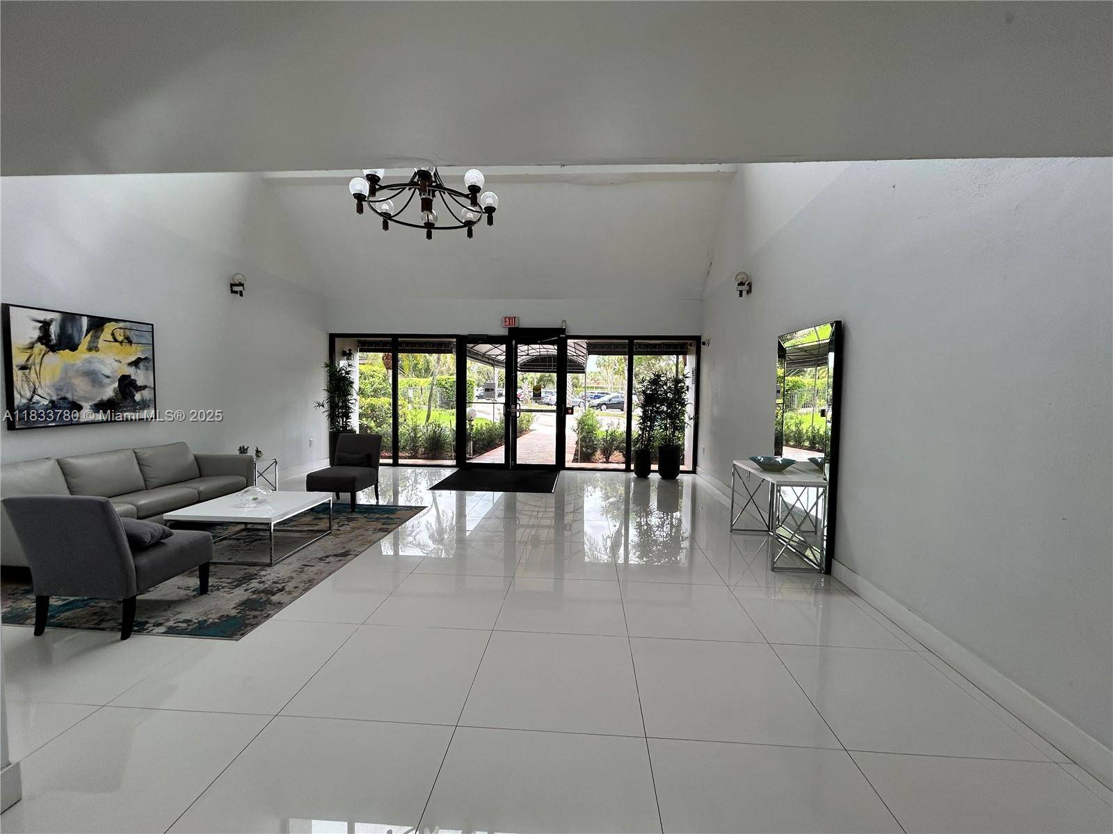 Weston, FL 33326,200 Lakeview Dr #312