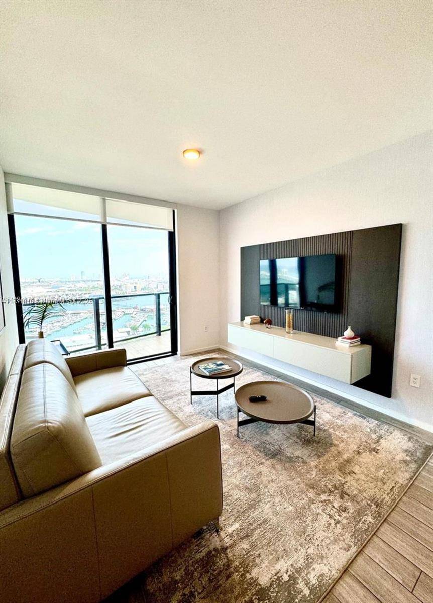 Miami, FL 33132,398 NE 5th street #1710