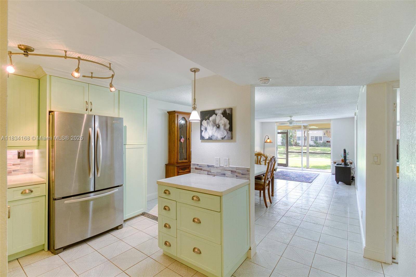 Pembroke Pines, FL 33025,400 S Hollybrook Dr #109