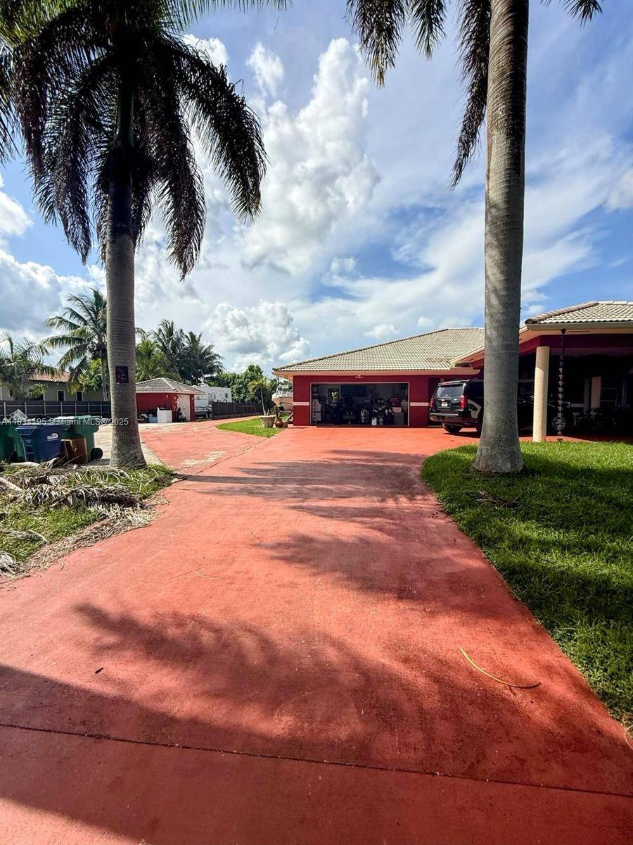 Homestead, FL 33031,Address not disclosed