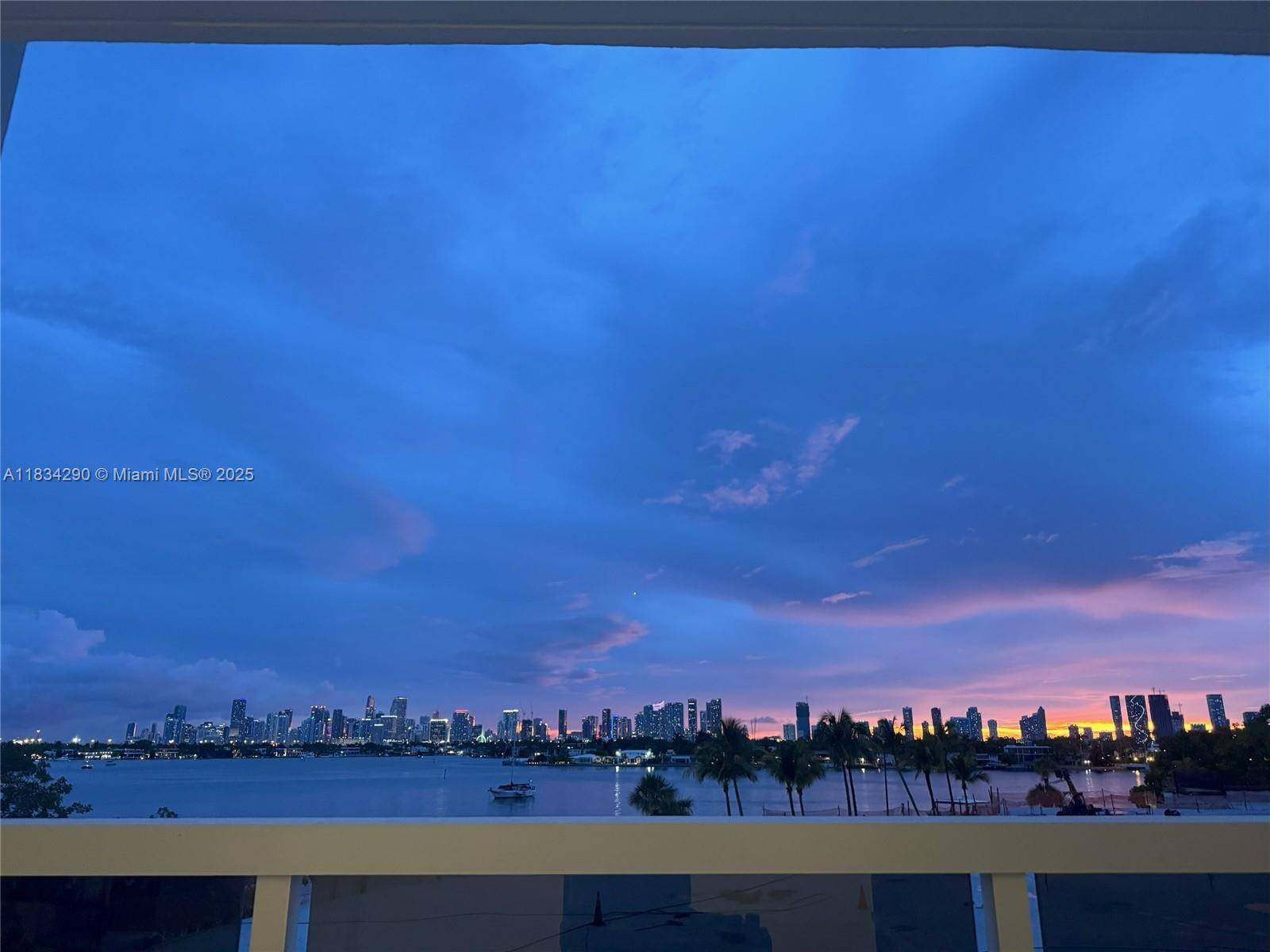 Miami Beach, FL 33139,9 Island Ave #406