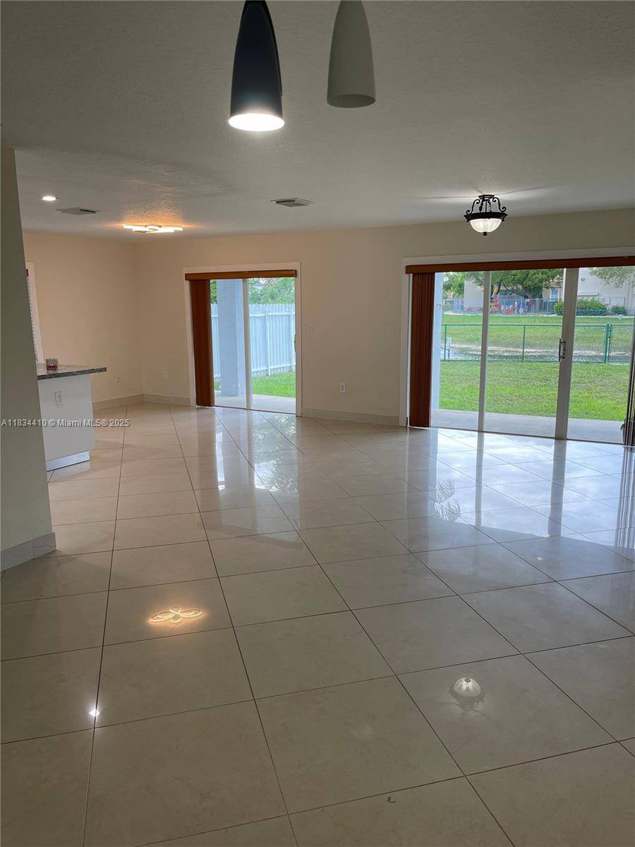 Miami, FL 33185,4101 SW 148th Pl #4101