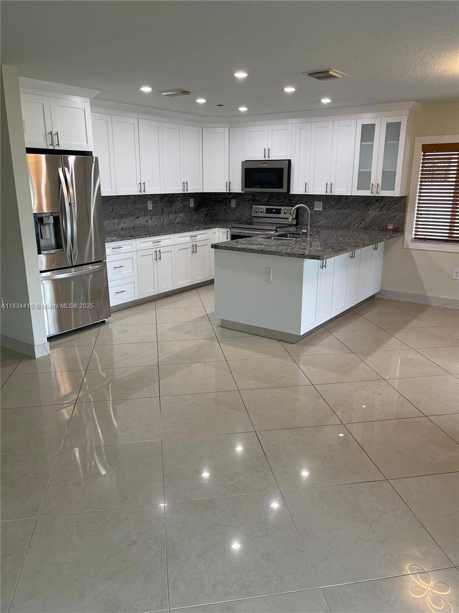 Miami, FL 33185,4101 SW 148th Pl #4101
