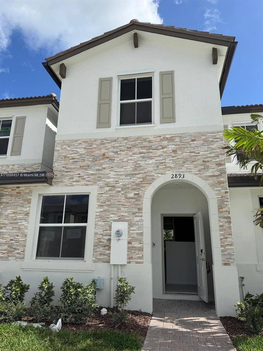 Homestead, FL 33035,2893 SE 25 Road #2893