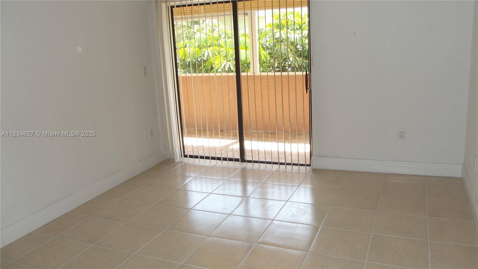 North Miami Beach, FL 33160,3582 NE 171st St #305