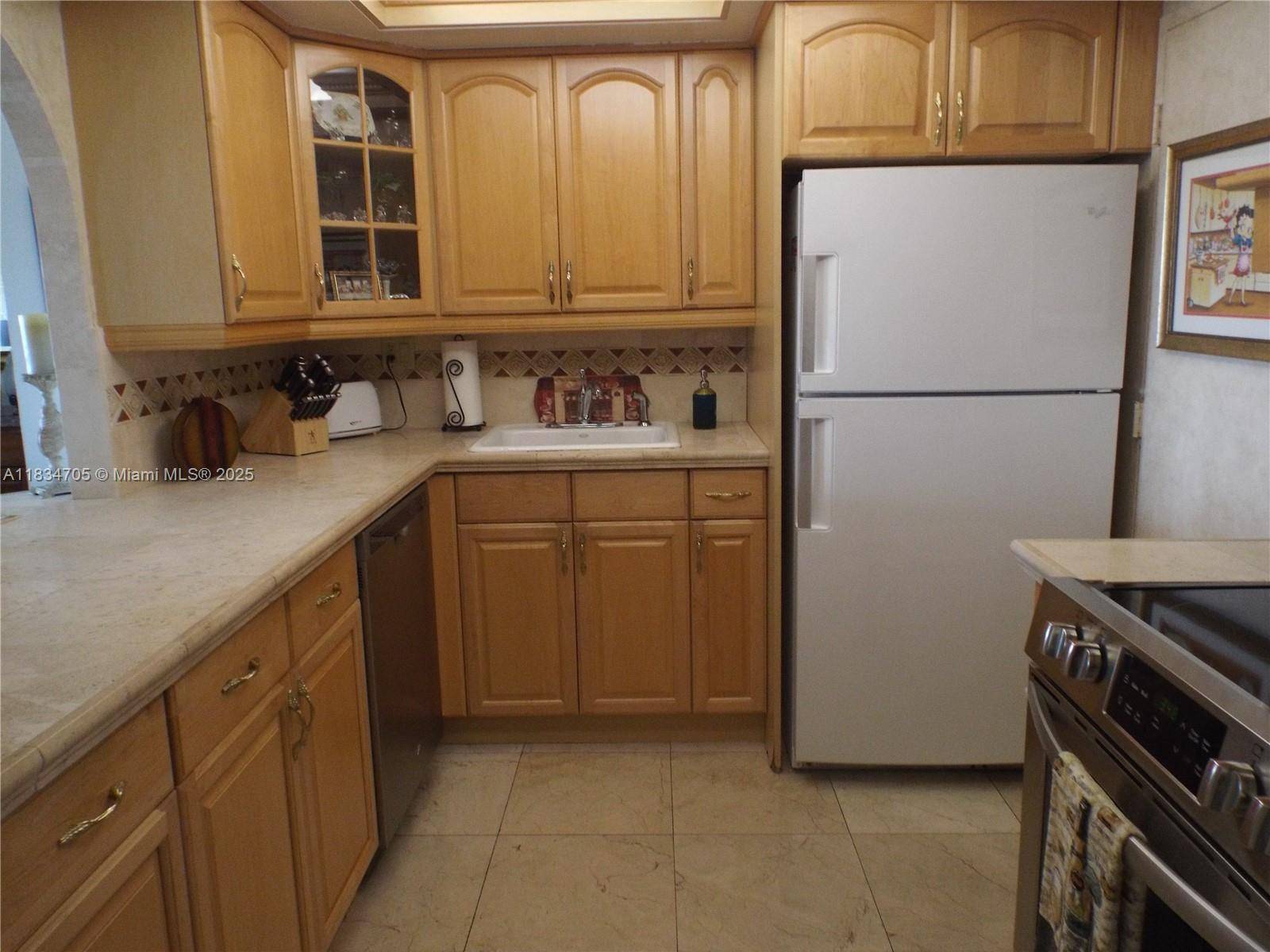 Hallandale Beach, FL 33009,500 Three Islands Blvd #613