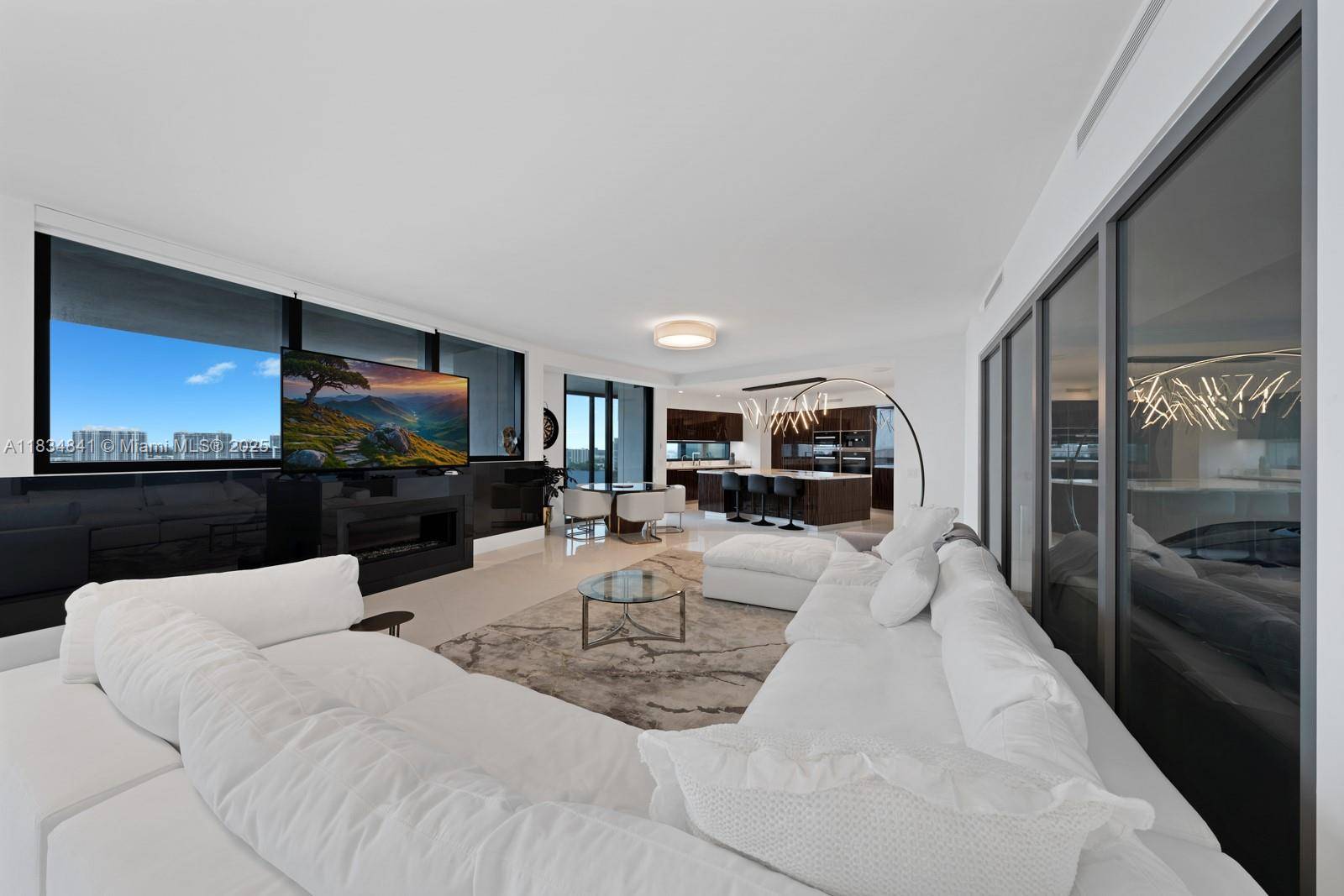 Sunny Isles Beach, FL 33160,18555 Collins Ave #2003