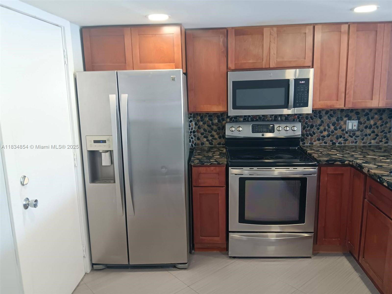 North Miami Beach, FL 33160,3703 NE 166th St #204