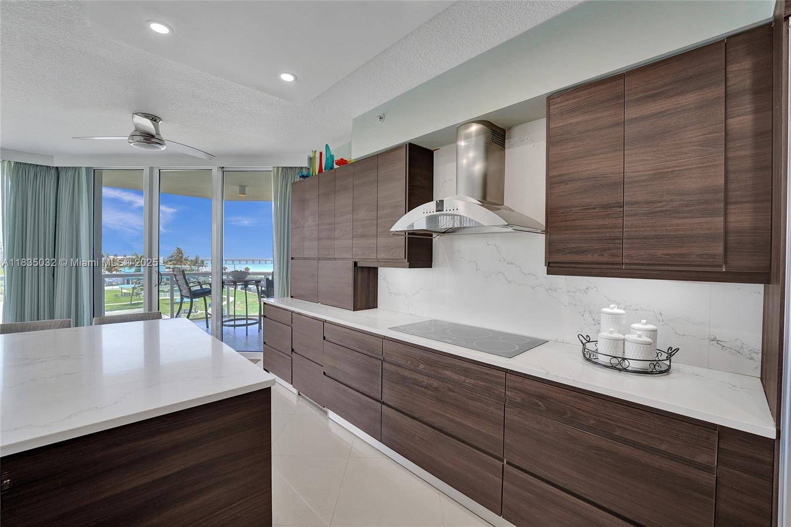 Hollywood, FL 33019,6051 N Ocean Dr #404
