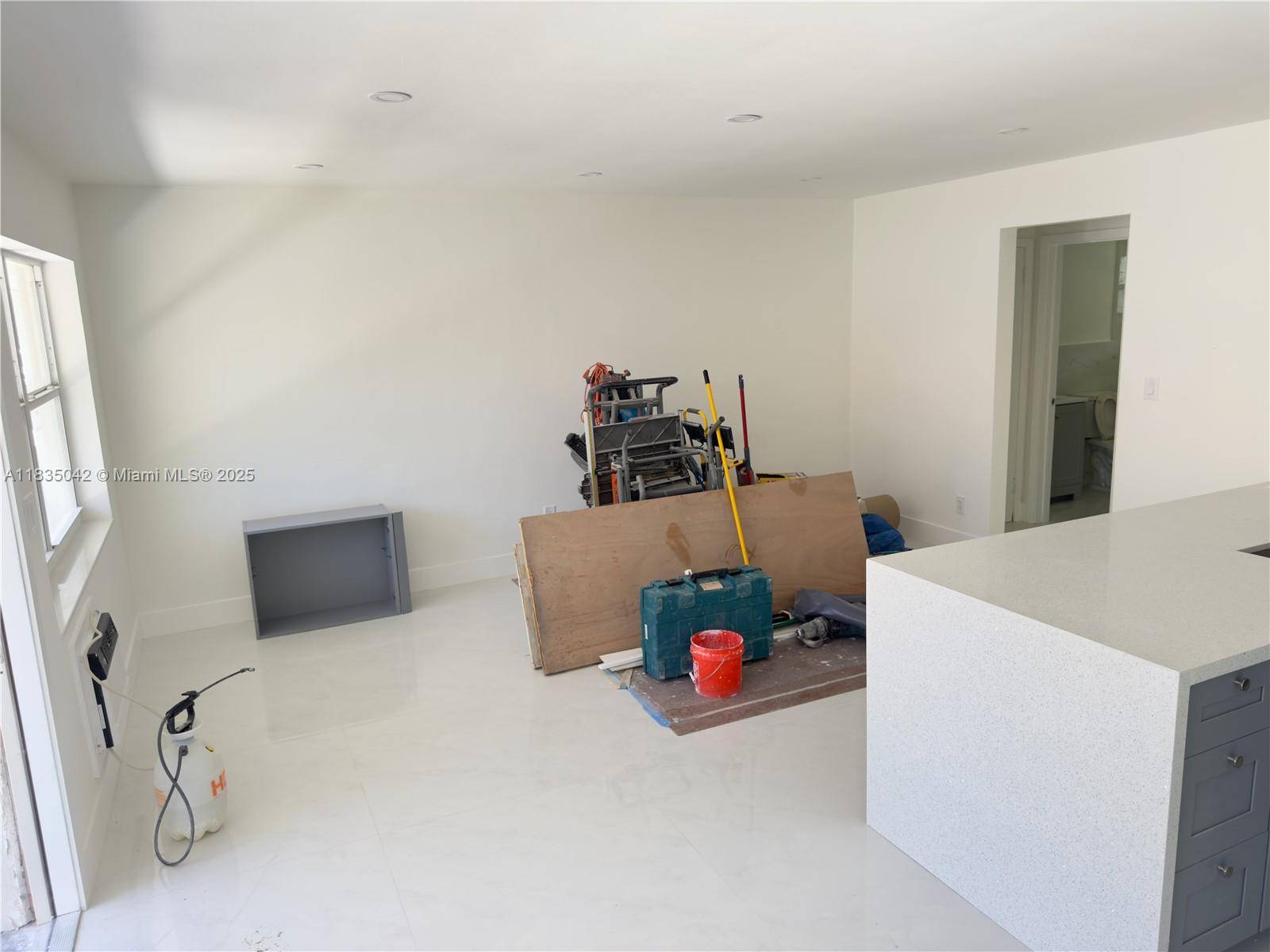 North Miami Beach, FL 33162,2191 NE 167th St #3