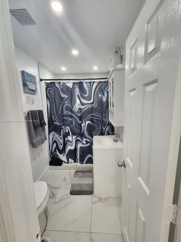 Hollywood, FL 33019,324 Van Buren St #1-4