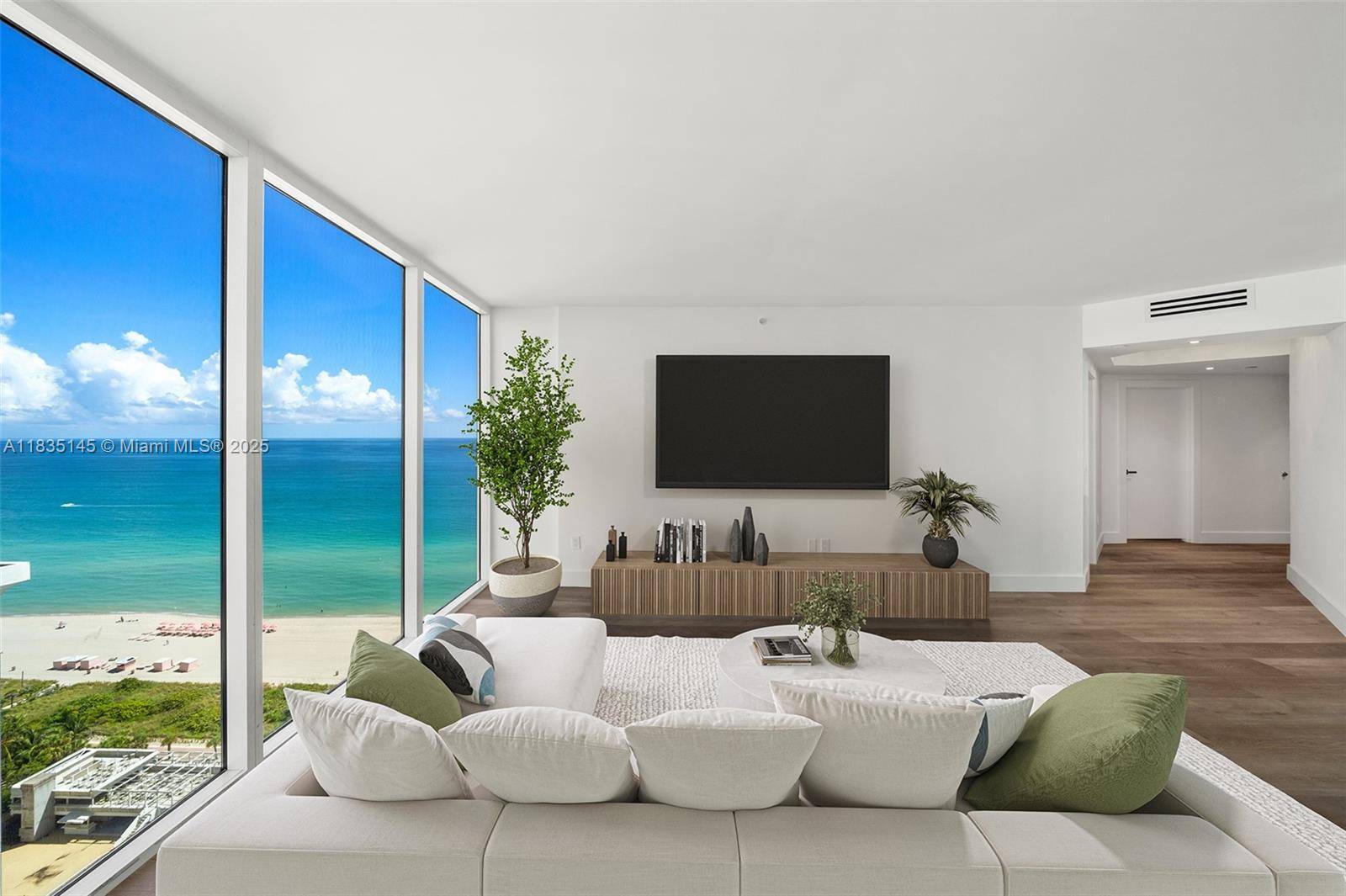 Miami Beach, FL 33140,4779 Collins Ave #2407