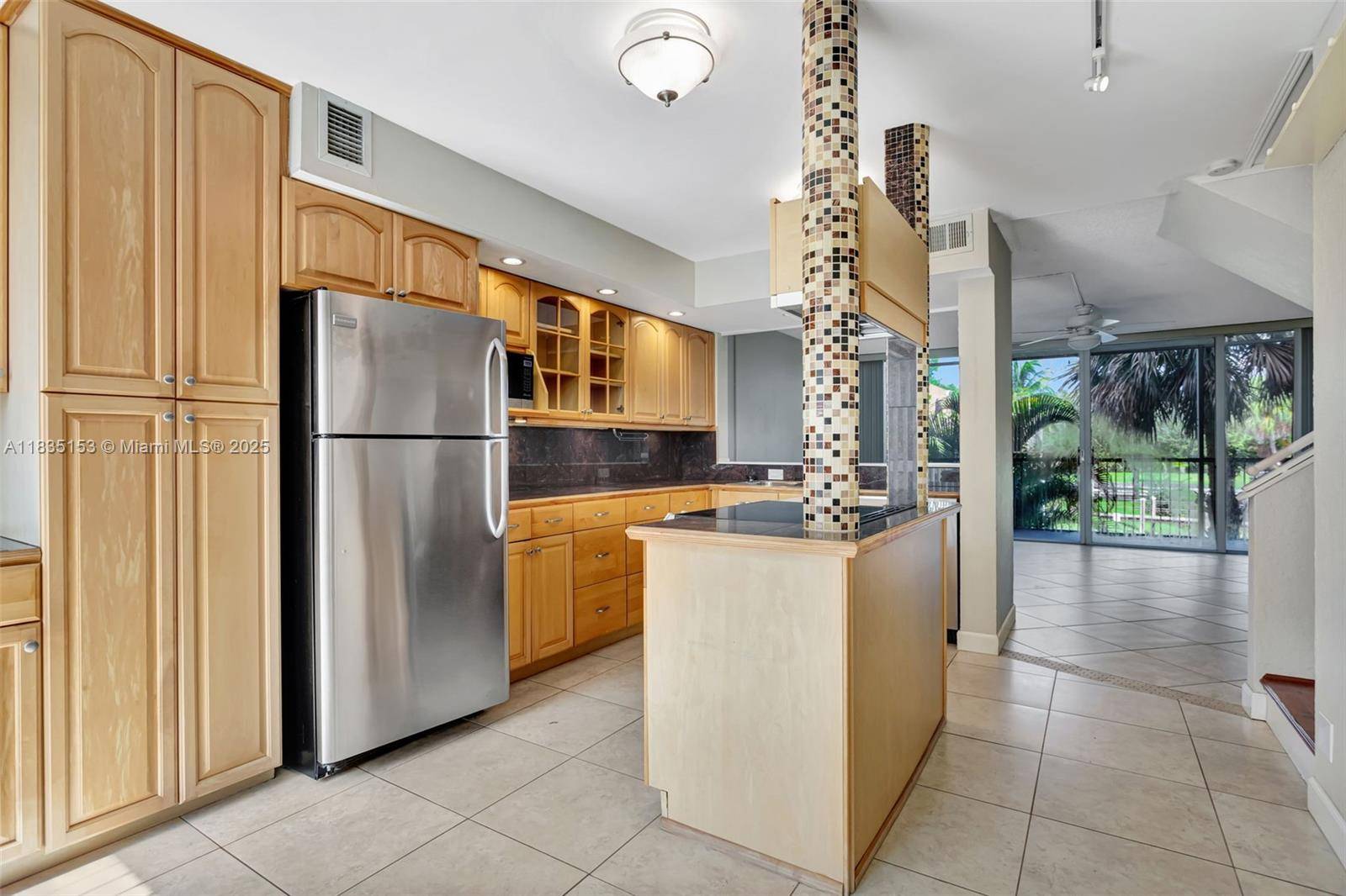 FL 33328,2921 SW 87th Ave #511