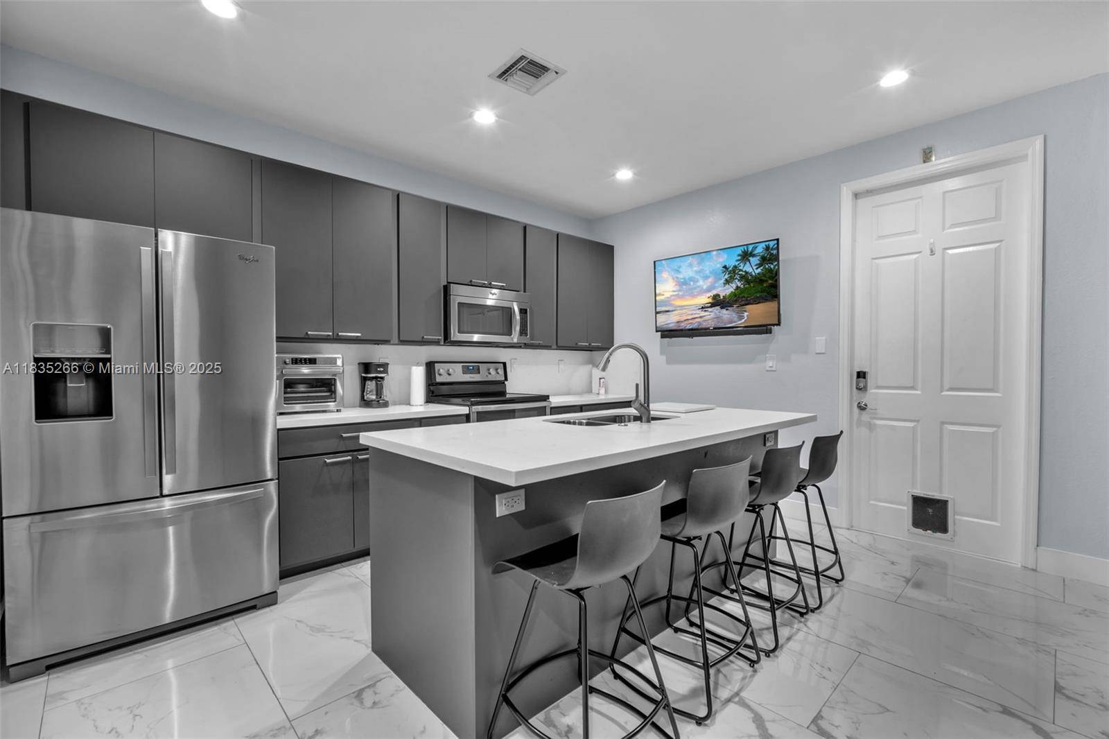 Pembroke Pines, FL 33027,14646 SW 13th St