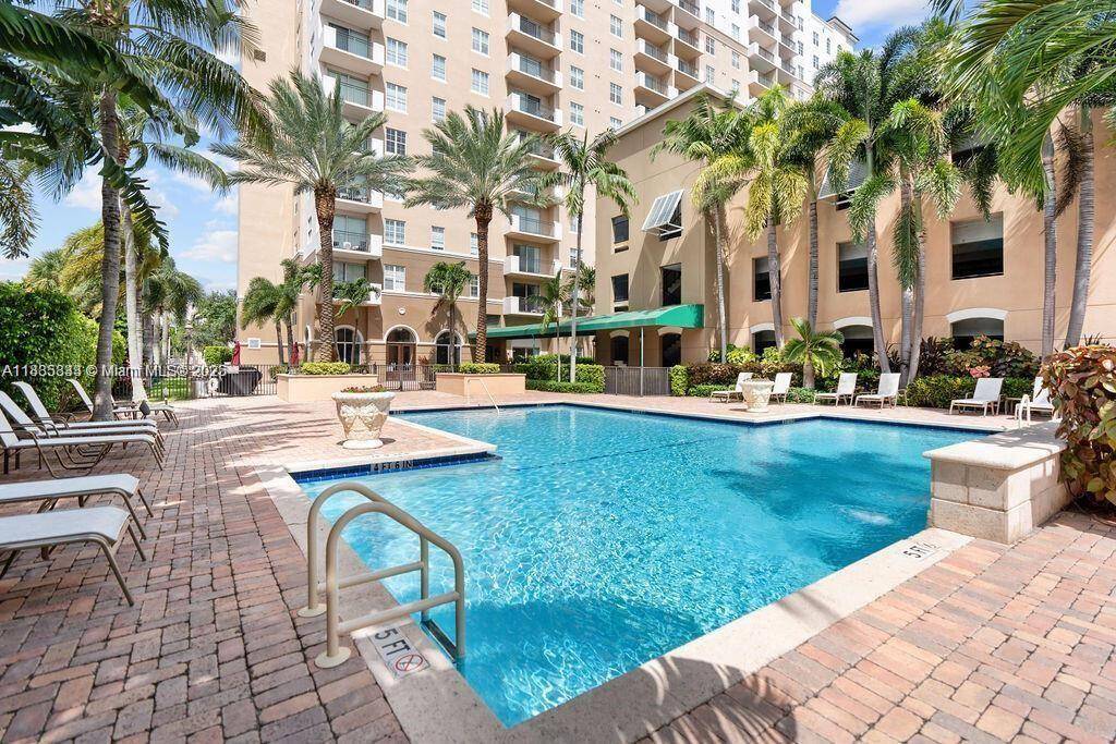 West Palm Beach, FL 33401,616 Clearwater Park Rd #703