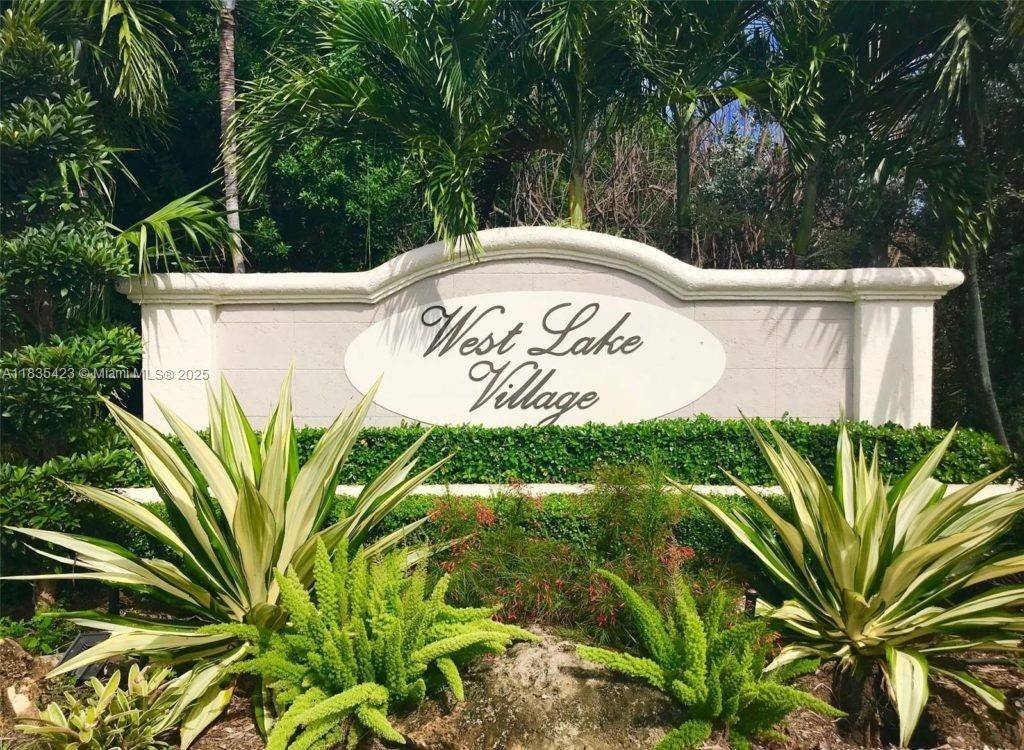 Hollywood, FL 33019,1135 Pin Oak St #0